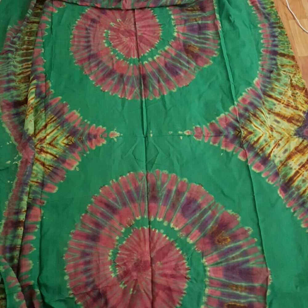 Beach cover up - Picture 4 of 8